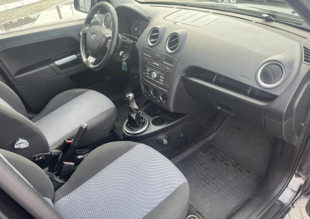 Ford Fusion I Рестайлинг с пробегом 2007 года, цена 285 000 рублей, 250000 км, хэтчбек, Автокод Объявления