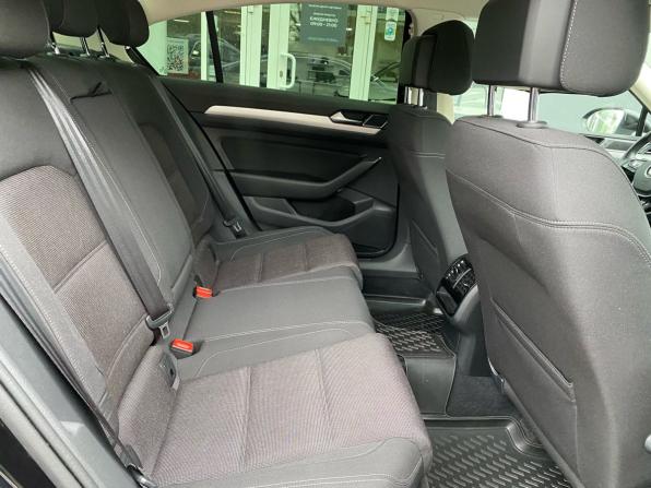 Volkswagen Passat B8 с пробегом 2019 года, цена 2 459 000 рублей, 60000 км, седан, Автокод Объявления