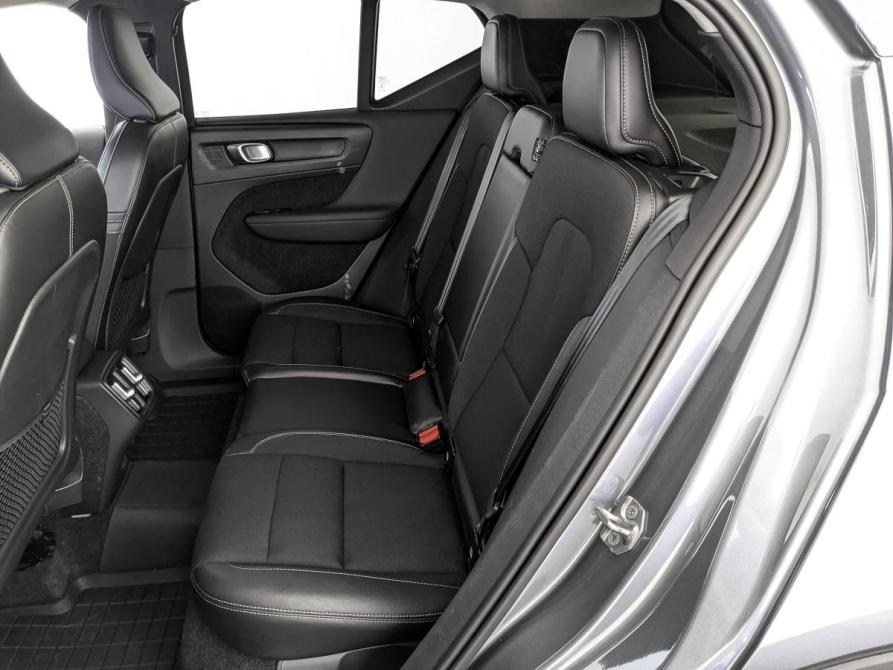 Volvo XC40 I Москва  - изображение 18