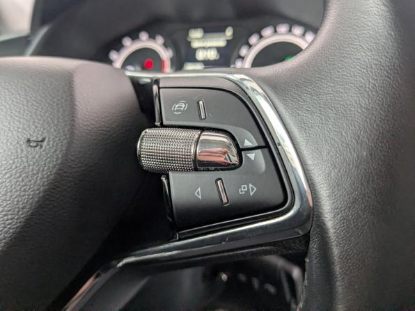 Skoda Rapid II с пробегом 2022 года, цена 1 595 000 рублей, 73274 км, лифтбек, Автокод Объявления