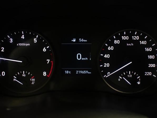 Hyundai Solaris II с пробегом 2018 года, цена 1 215 000 рублей, 219658 км, седан, Автокод Объявления