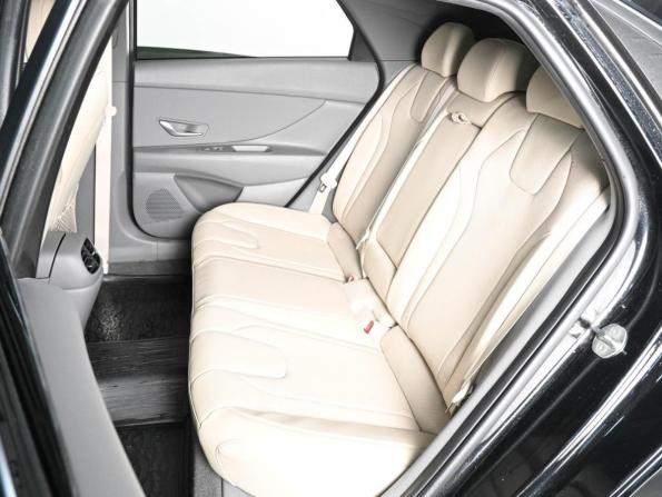Hyundai Elantra VII (CN7) с пробегом 2021 года, цена 1 999 000 рублей, 92521 км, седан, Автокод Объявления