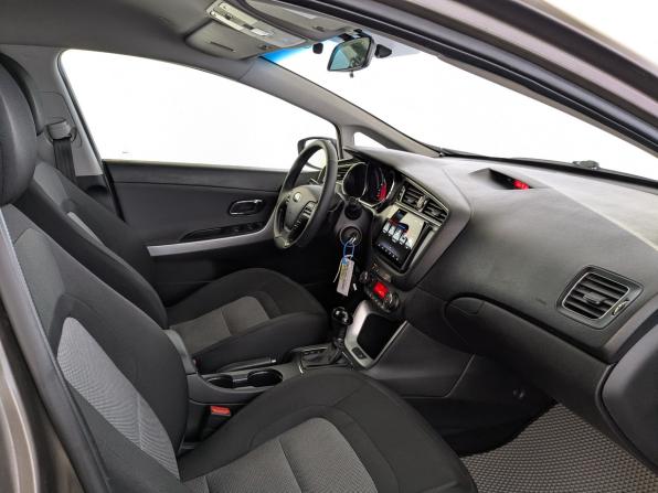 Kia Ceed II Рестайлинг с пробегом 2017 года, цена 1 210 000 рублей, 177682 км, хэтчбек, Автокод Объявления