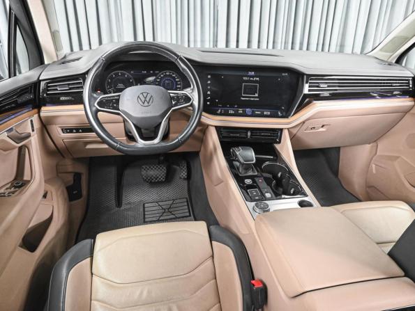 Volkswagen Touareg III с пробегом 2022 года, цена 6 499 000 рублей, 32084 км, внедорожник, Автокод Объявления