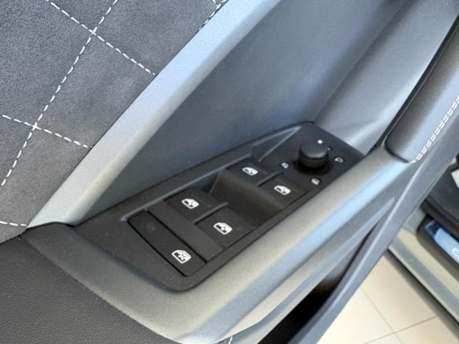 Audi Q3 II (F3) Санкт-Петербург  - изображение 15