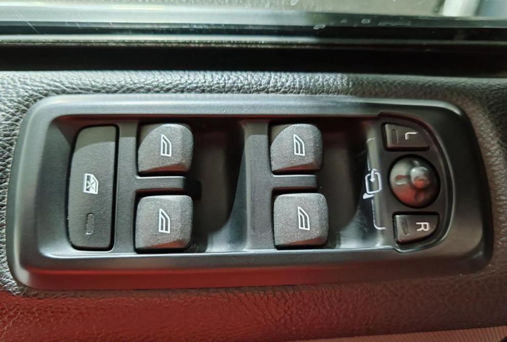 Land Rover Discovery IV Ярославль  - изображение 17