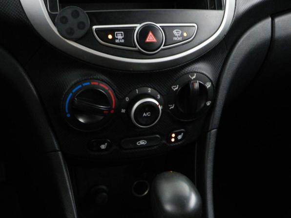 Hyundai Solaris I с пробегом 2013 года, цена 779 050 рублей, 221107 км, седан, Автокод Объявления