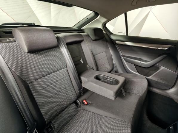 Skoda Octavia III (A7) с пробегом 2013 года, цена 1 180 000 рублей, 246908 км, лифтбек, Автокод Объявления