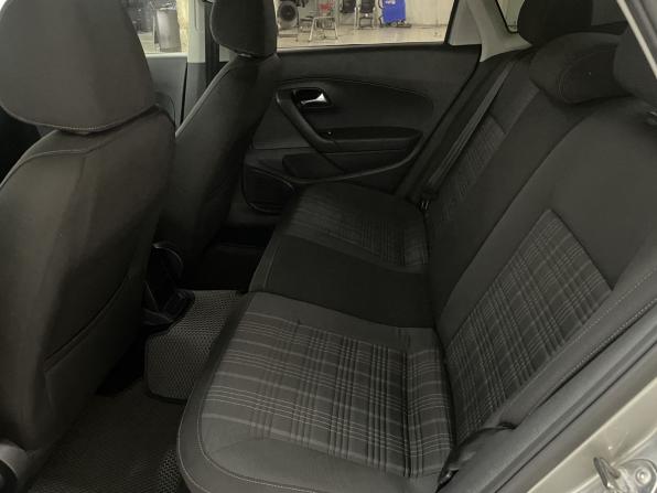 Volkswagen Polo V Рестайлинг с пробегом 2017 года, цена 1 350 000 рублей, 154336 км, седан, Автокод Объявления