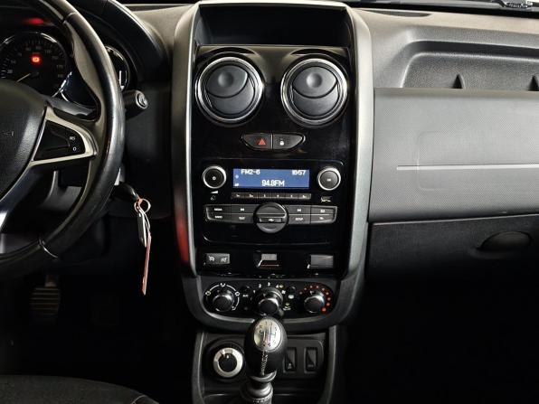Renault Duster I Рестайлинг с пробегом 2019 года, цена 1 015 000 рублей, 300323 км, внедорожник, Автокод Объявления