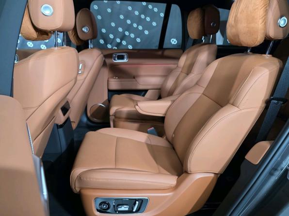Li Auto (Lixiang) L9 I Рестайлинг с пробегом 2024 года, цена 8 800 000 рублей, 17 км, внедорожник, Автокод Объявления
