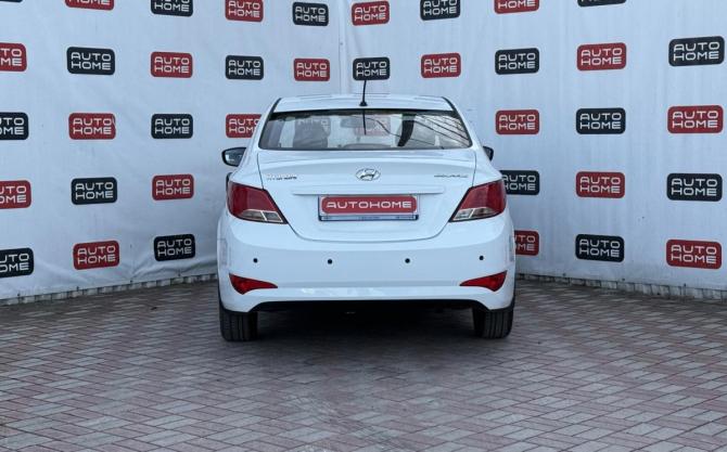 Hyundai Solaris I Рестайлинг с пробегом 2015 года, цена 714 990 рублей, 224000 км, седан, Автокод Объявления
