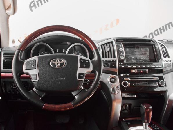 Toyota Land Cruiser 200 Series Рестайлинг 1 с пробегом 2014 года, цена 3 880 000 рублей, 237852 км, внедорожник, Автокод Объявления
