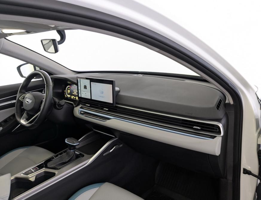 Geely Emgrand II Москва  - изображение 11