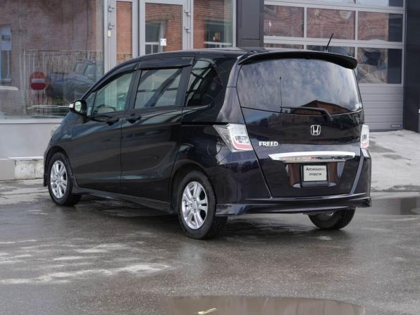 Honda Freed I Рестайлинг с пробегом 2012 года, цена 1 080 000 рублей, 107657 км, компактвэн, Автокод Объявления