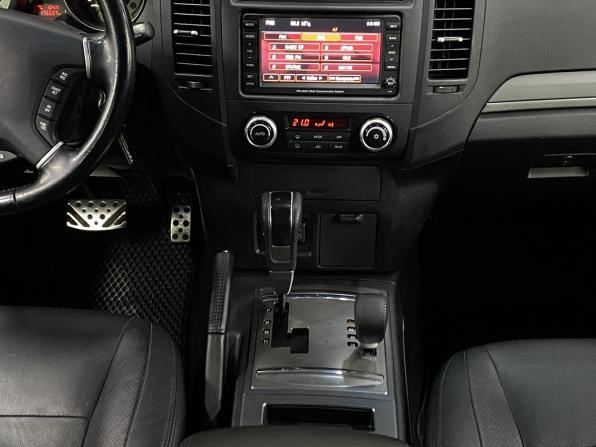 Mitsubishi Pajero IV Рестайлинг 1 с пробегом 2012 года, цена 2 039 000 рублей, 176696 км, внедорожник, Автокод Объявления