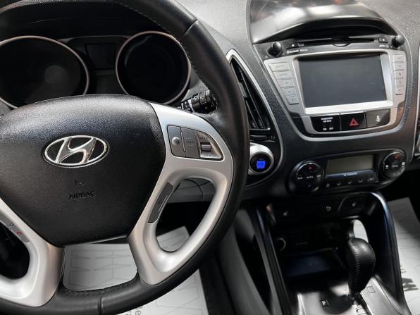 Hyundai ix35 I с пробегом 2011 года, цена 990 000 рублей, 306403 км, внедорожник, Автокод Объявления