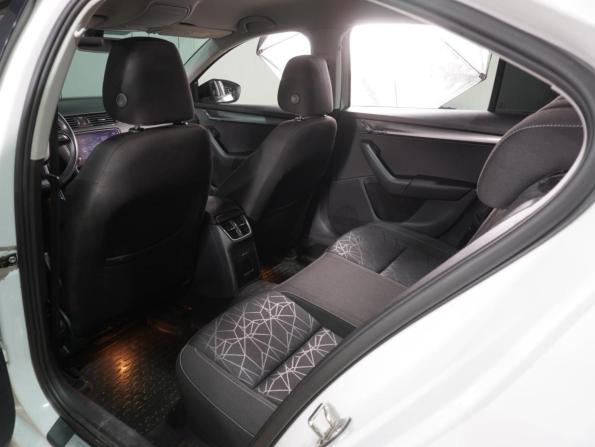 Skoda Octavia III (A7) Рестайлинг с пробегом 2019 года, цена 2 289 000 рублей, 62545 км, лифтбек, Автокод Объявления