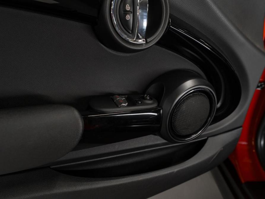 Mini Hatch III (F55/F56) Москва  - изображение 13