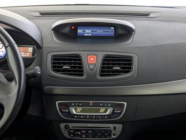 Renault Fluence I Рестайлинг с пробегом 2015 года, цена 1 200 000 рублей, 55743 км, седан, Автокод Объявления