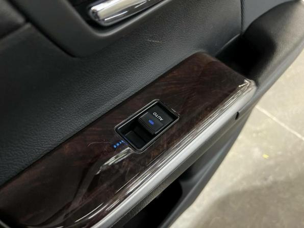 Toyota Camry VII (XV50) Рестайлинг 2 с пробегом 2017 года, цена 1 750 000 рублей, 192059 км, седан, Автокод Объявления