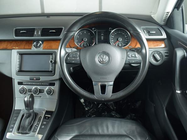 Volkswagen Passat B7 с пробегом 2013 года, цена 1 299 995 рублей, 61123 км, универсал, Автокод Объявления