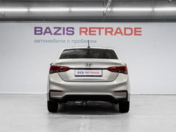 Hyundai Solaris II с пробегом 2018 года, цена 1 229 000 рублей, 103234 км, седан, Автокод Объявления