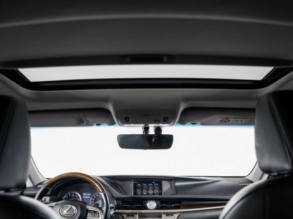 Lexus ES VI с пробегом 2015 года, цена 2 660 000 рублей, 197699 км, седан, Автокод Объявления