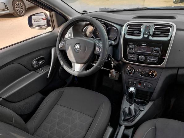 Renault Sandero II с пробегом 2017 года, цена 909 000 рублей, 140946 км, хэтчбек, Автокод Объявления