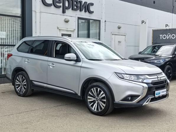 Mitsubishi Outlander III Рестайлинг 3 с пробегом 2021 года, цена 2 650 000 рублей, 61350 км, внедорожник, Автокод Объявления