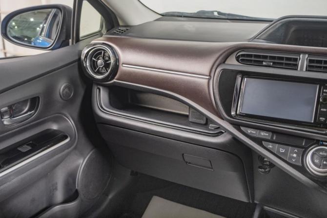 Toyota Aqua I Рестайлинг с пробегом 2016 года, цена 999 000 рублей, 157253 км, хэтчбек, Автокод Объявления
