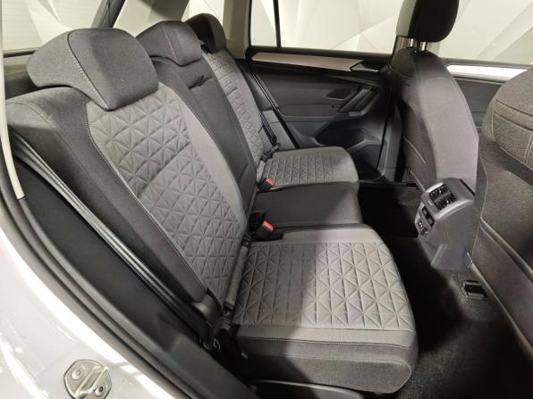 Volkswagen Tiguan II Рестайлинг с пробегом 2021 года, цена 3 680 000 рублей, 15900 км, внедорожник, Автокод Объявления
