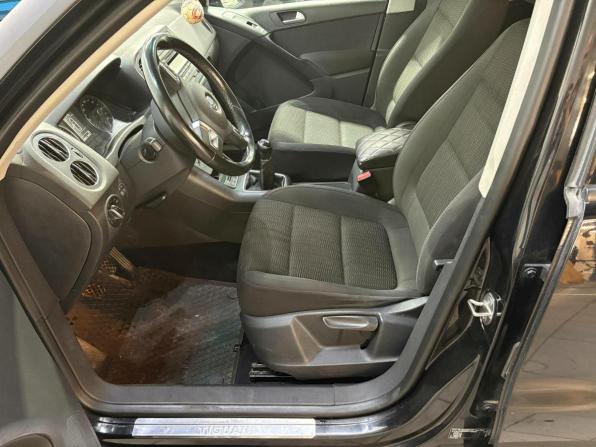 Volkswagen Tiguan I Рестайлинг с пробегом 2013 года, цена 900 000 рублей, 213950 км, внедорожник, Автокод Объявления