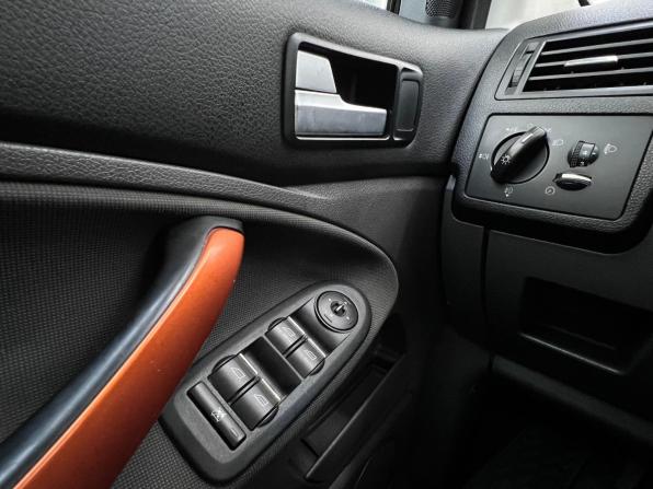 Ford Kuga I с пробегом 2010 года, цена 900 000 рублей, 254588 км, внедорожник, Автокод Объявления