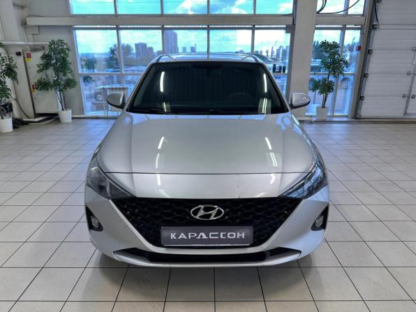 Hyundai Solaris II Рестайлинг с пробегом 2021 года, цена 1 689 000 рублей, 49475 км, седан, Автокод Объявления