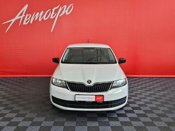 Skoda Rapid I с пробегом 2015 года, цена 945 000 рублей, 139479 км, лифтбек, Автокод Объявления