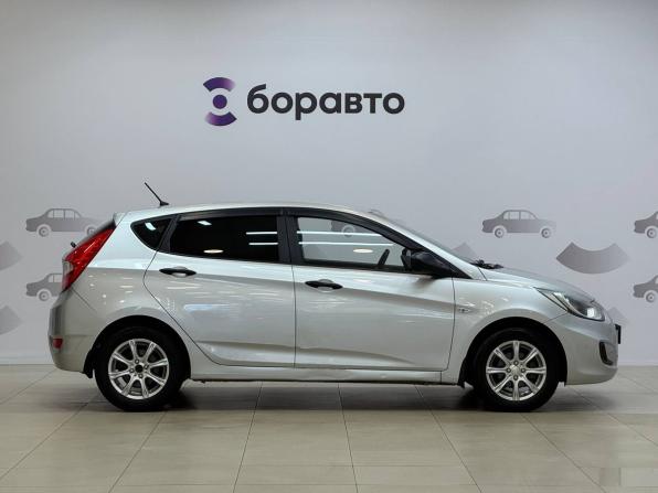 Hyundai Solaris I с пробегом 2012 года, цена 830 000 рублей, 127861 км, хэтчбек, Автокод Объявления