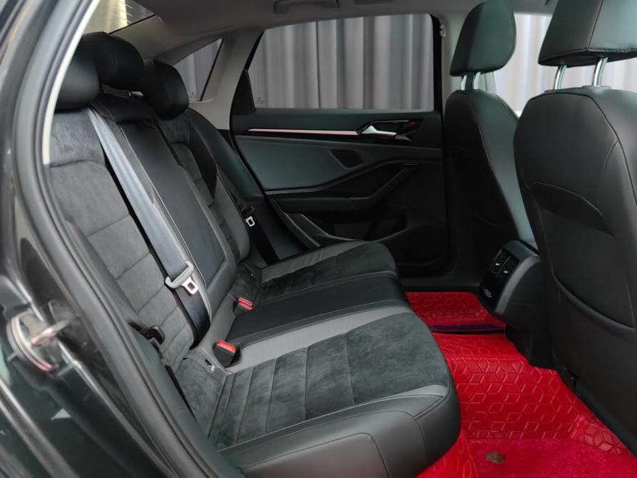 Volkswagen Sagitar III Рестайлинг Москва  - изображение 10