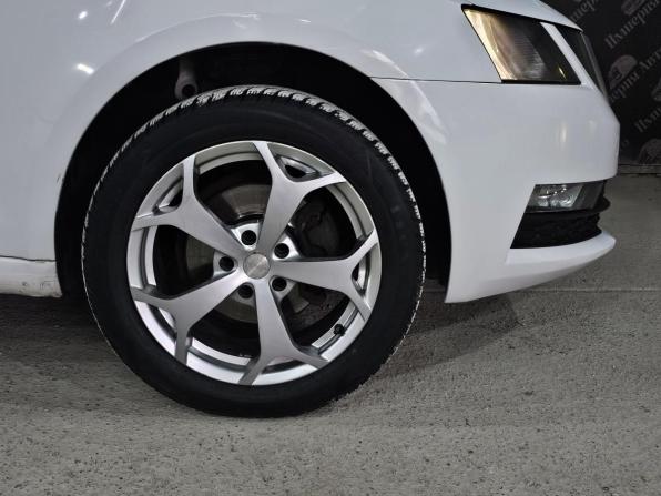 Skoda Octavia III (A7) Рестайлинг с пробегом 2019 года, цена 1 080 000 рублей, 167400 км, лифтбек, Автокод Объявления