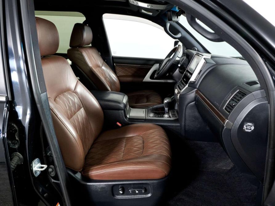 Toyota Land Cruiser 200 Series Рестайлинг 2 Санкт-Петербург  - изображение 21