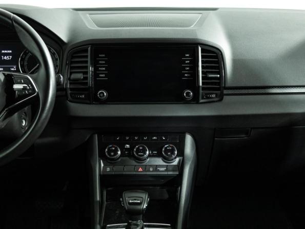 Skoda Karoq I с пробегом 2020 года, цена 2 170 000 рублей, 48458 км, внедорожник, Автокод Объявления