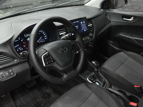Hyundai Solaris II Рестайлинг с пробегом 2021 года, цена 1 510 000 рублей, 143575 км, седан, Автокод Объявления