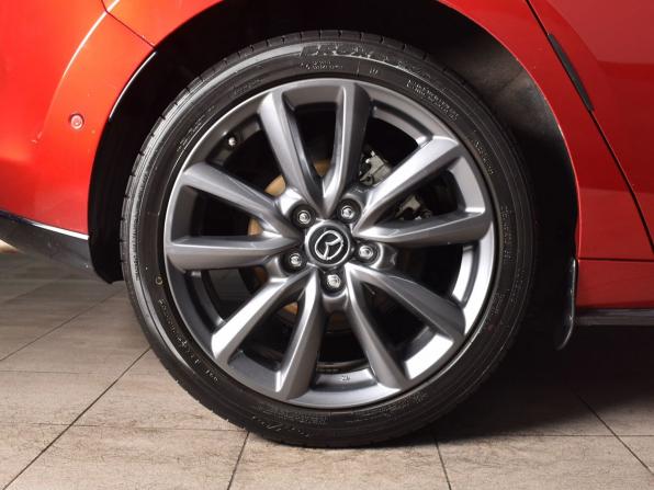 Mazda 3 IV (BP) с пробегом 2020 года, цена 1 869 995 рублей, 60669 км, хэтчбек, Автокод Объявления
