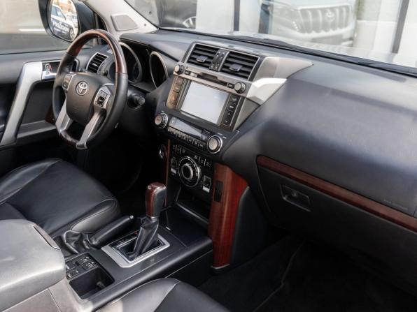 Toyota Land Cruiser Prado 150 Series Рестайлинг 1 с пробегом 2013 года, цена 2 958 600 рублей, 548127 км, внедорожник, Автокод Объявления