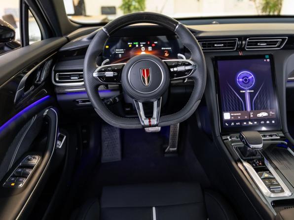 Hongqi H6 с пробегом 2025 года, цена 4 560 000 рублей, 2858 км, лифтбек, Автокод Объявления