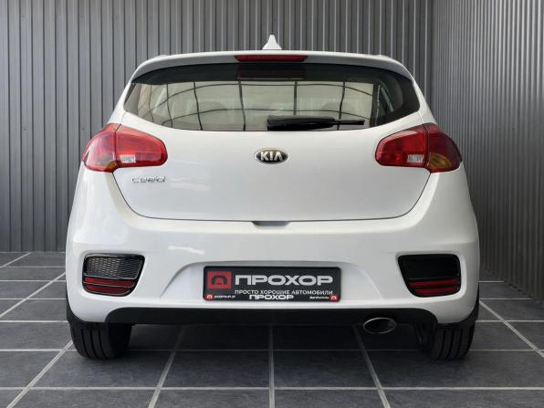 Kia Ceed II Рестайлинг с пробегом 2017 года, цена 1 227 000 рублей, 174863 км, хэтчбек, Автокод Объявления