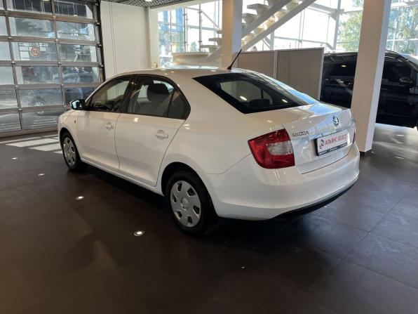 Skoda Rapid I с пробегом 2014 года, цена 687 000 рублей, 235437 км, лифтбек, Автокод Объявления