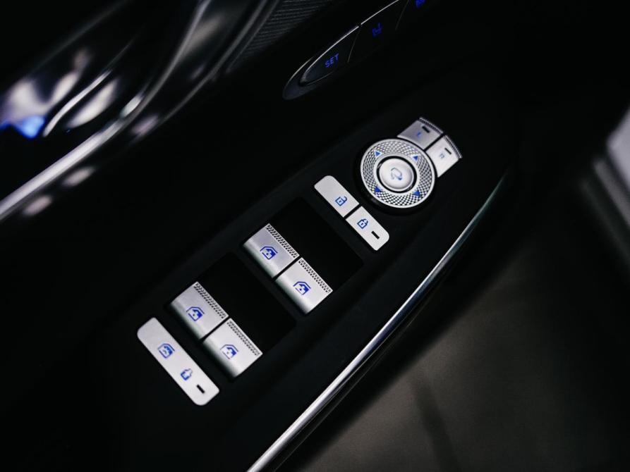 Genesis GV70 I Красноярск  - изображение 11