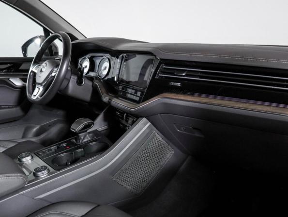 Volkswagen Touareg III с пробегом 2018 года, цена 4 650 000 рублей, 134842 км, внедорожник, Автокод Объявления