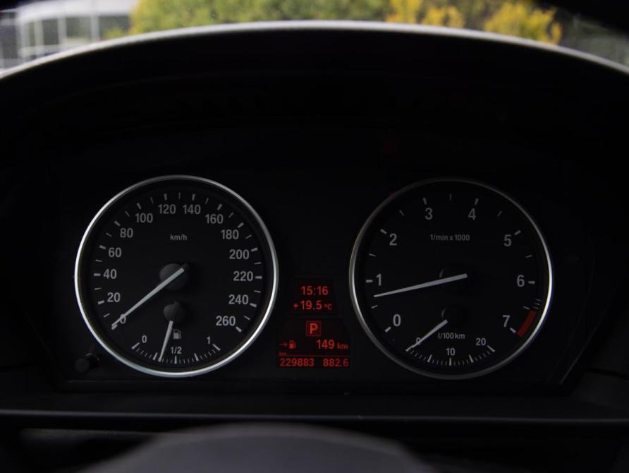 BMW 5 серии V (E60/E61) Рестайлинг Москва  - изображение 9